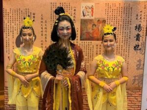 唐朝婦女服裝與妝容」到校活動